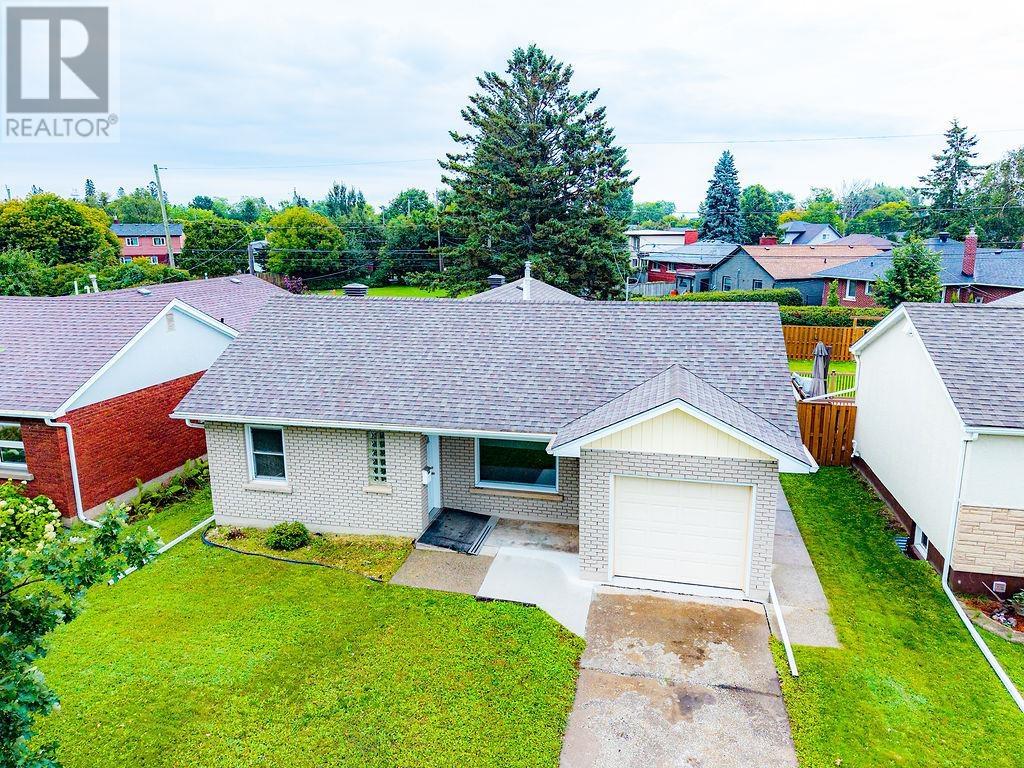 356 Kingsway Ave. - 33