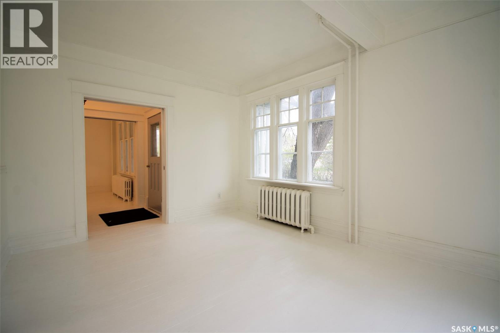 760 James STREET N - 12