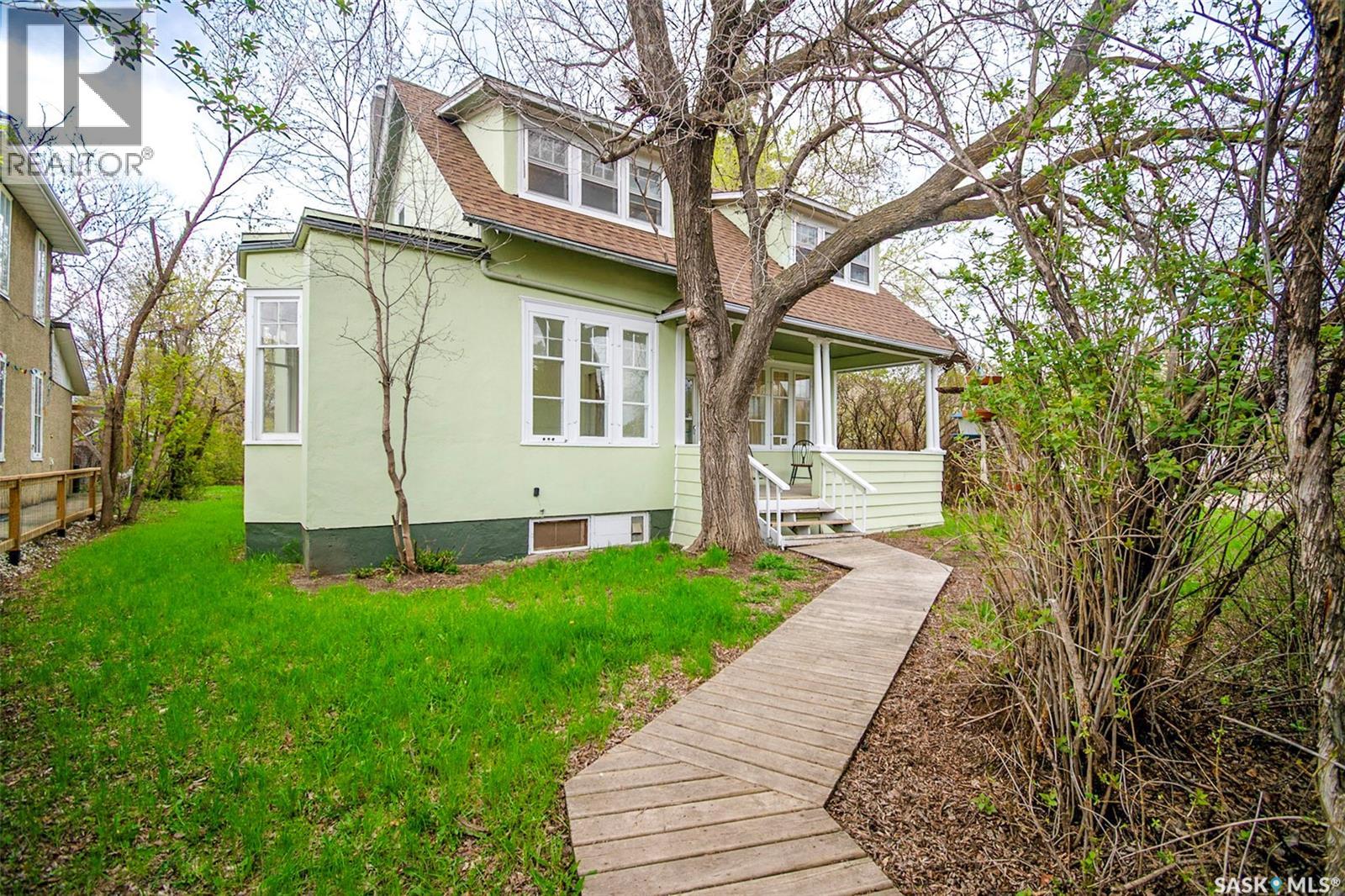 760 James STREET N - 2