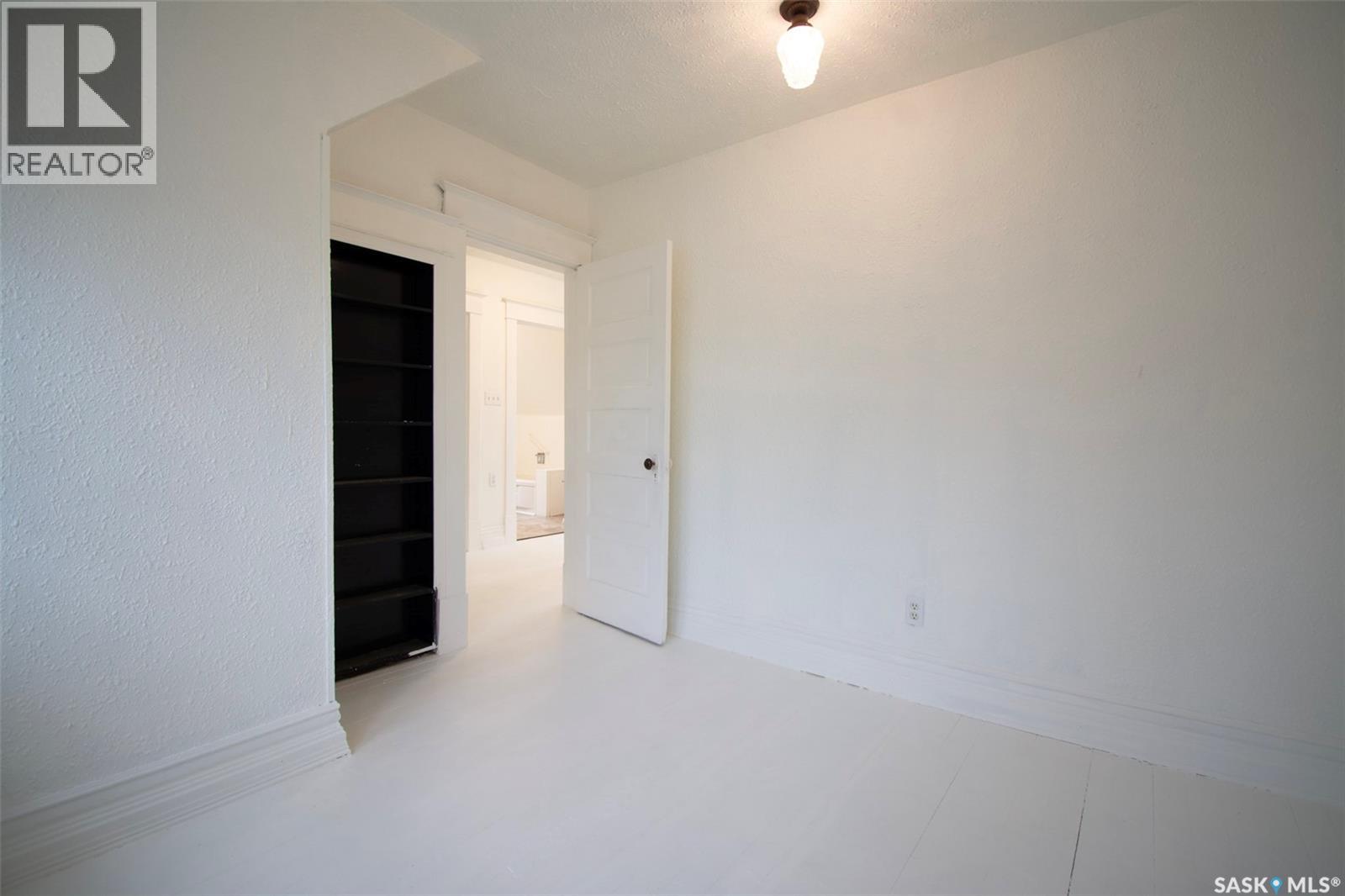 760 James STREET N - 41