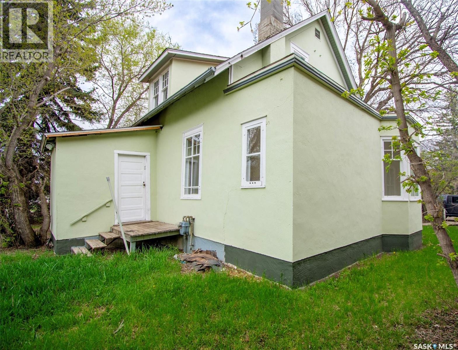 760 James STREET N - 56