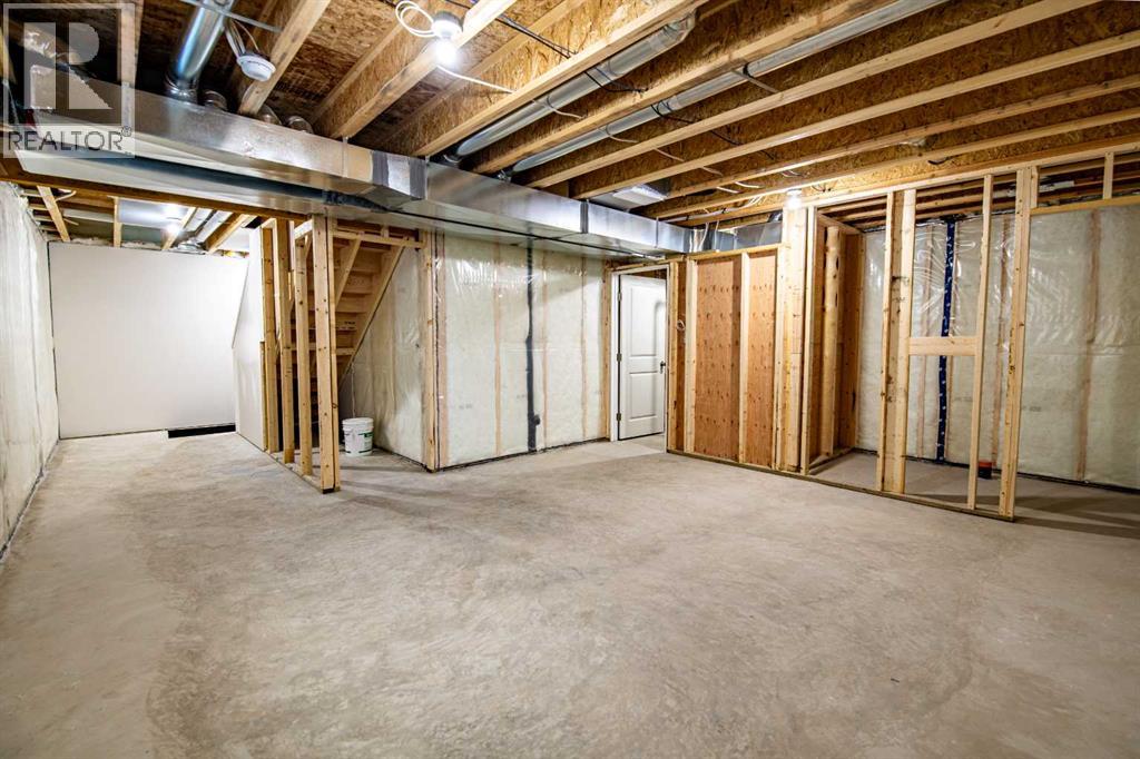 Listing photo – 130 Norseman Close, Penhold