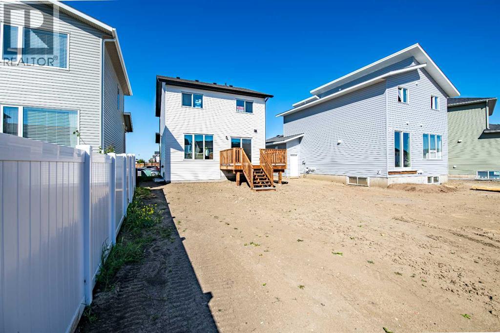 Listing photo – 130 Norseman Close, Penhold