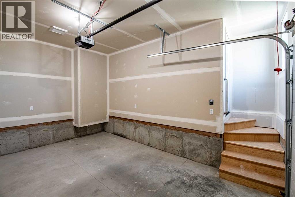 Listing photo – 130 Norseman Close, Penhold