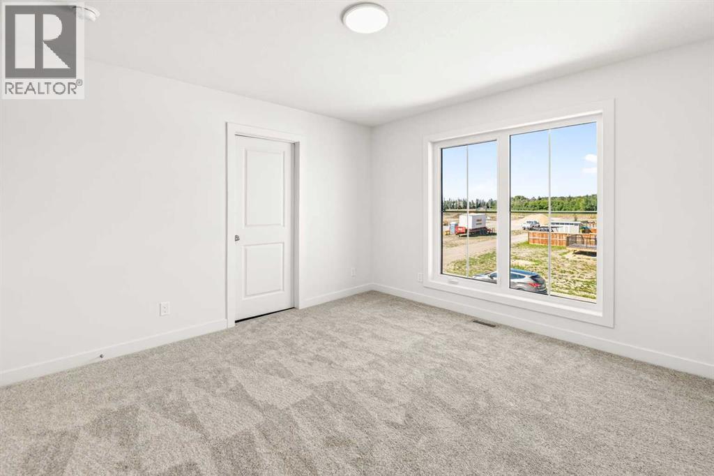 Listing photo – 130 Norseman Close, Penhold