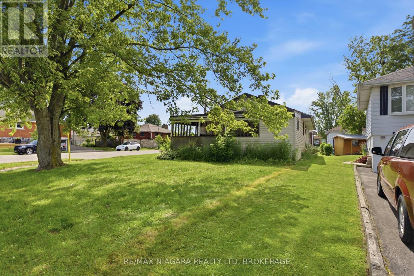 143 NORTH CRESCENT - 3