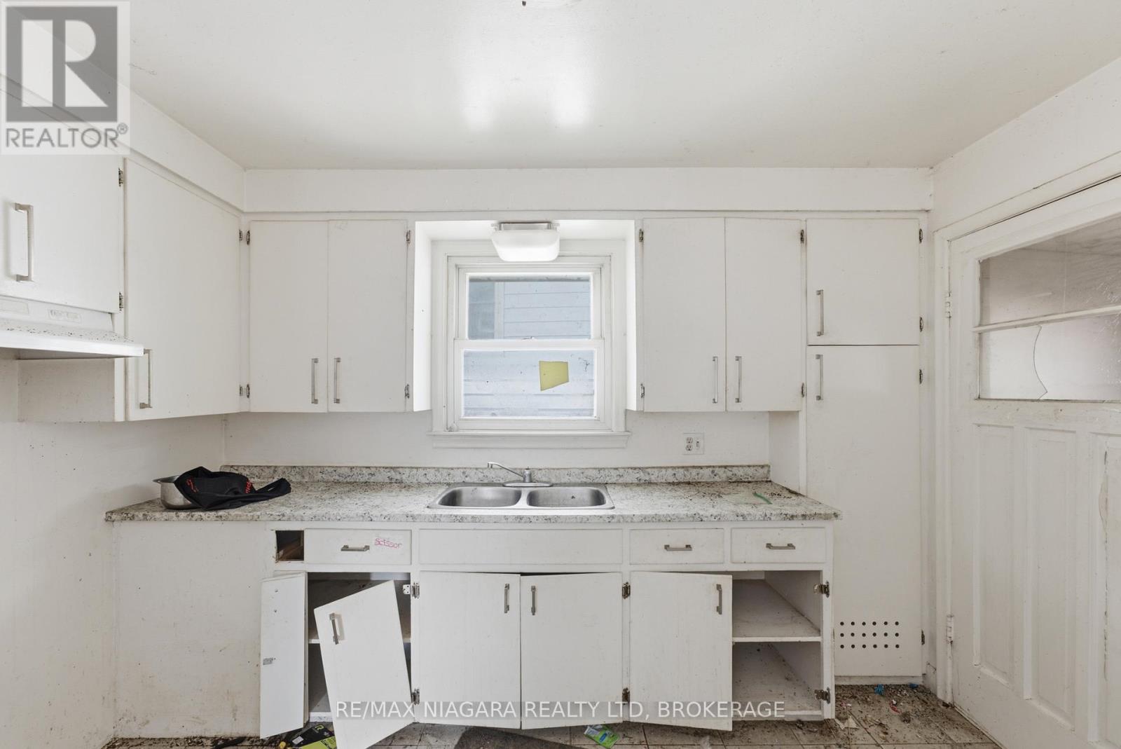 143 NORTH CRESCENT - Image 7