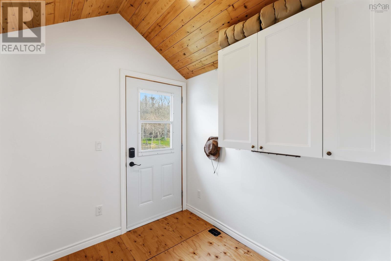 521 Granville Road - 16