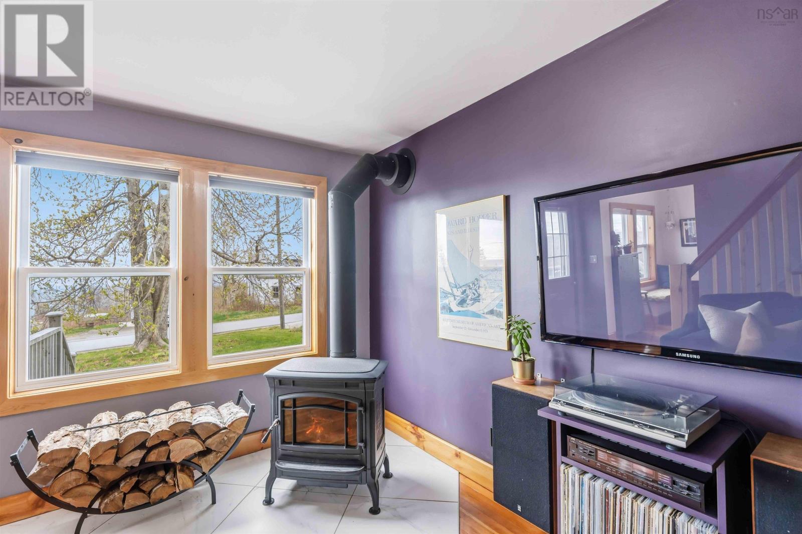 521 Granville Road - 24