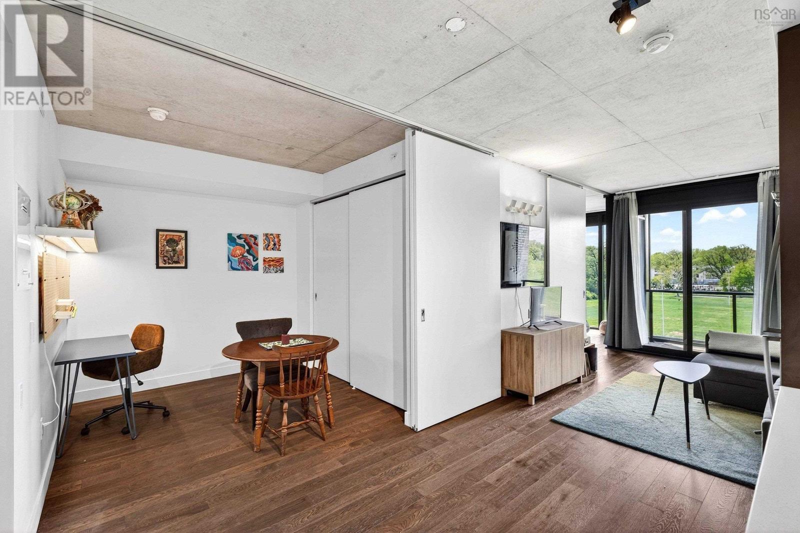 #401 1048 Wellington Street - 11