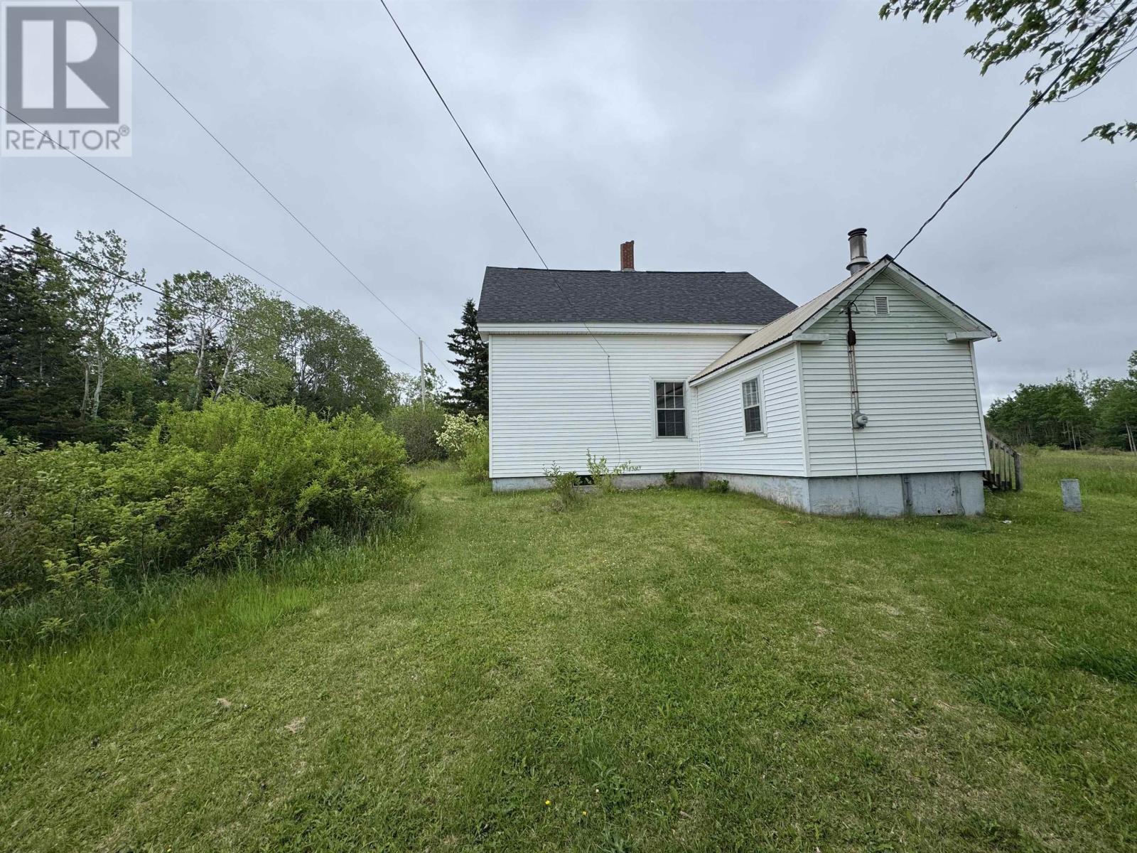 592 Highway 215 - 14