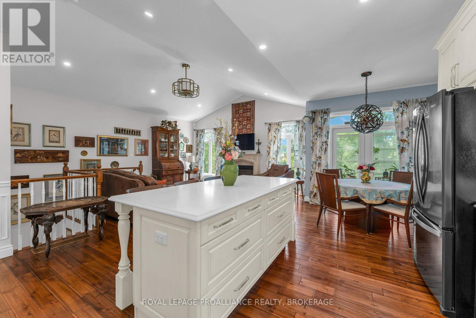 861 WINDERMERE DRIVE - Image 17