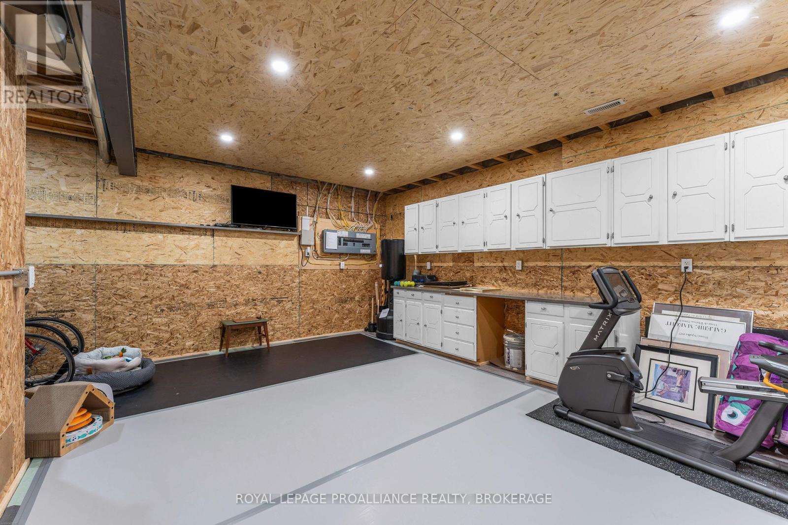 861 WINDERMERE DRIVE - Image 40