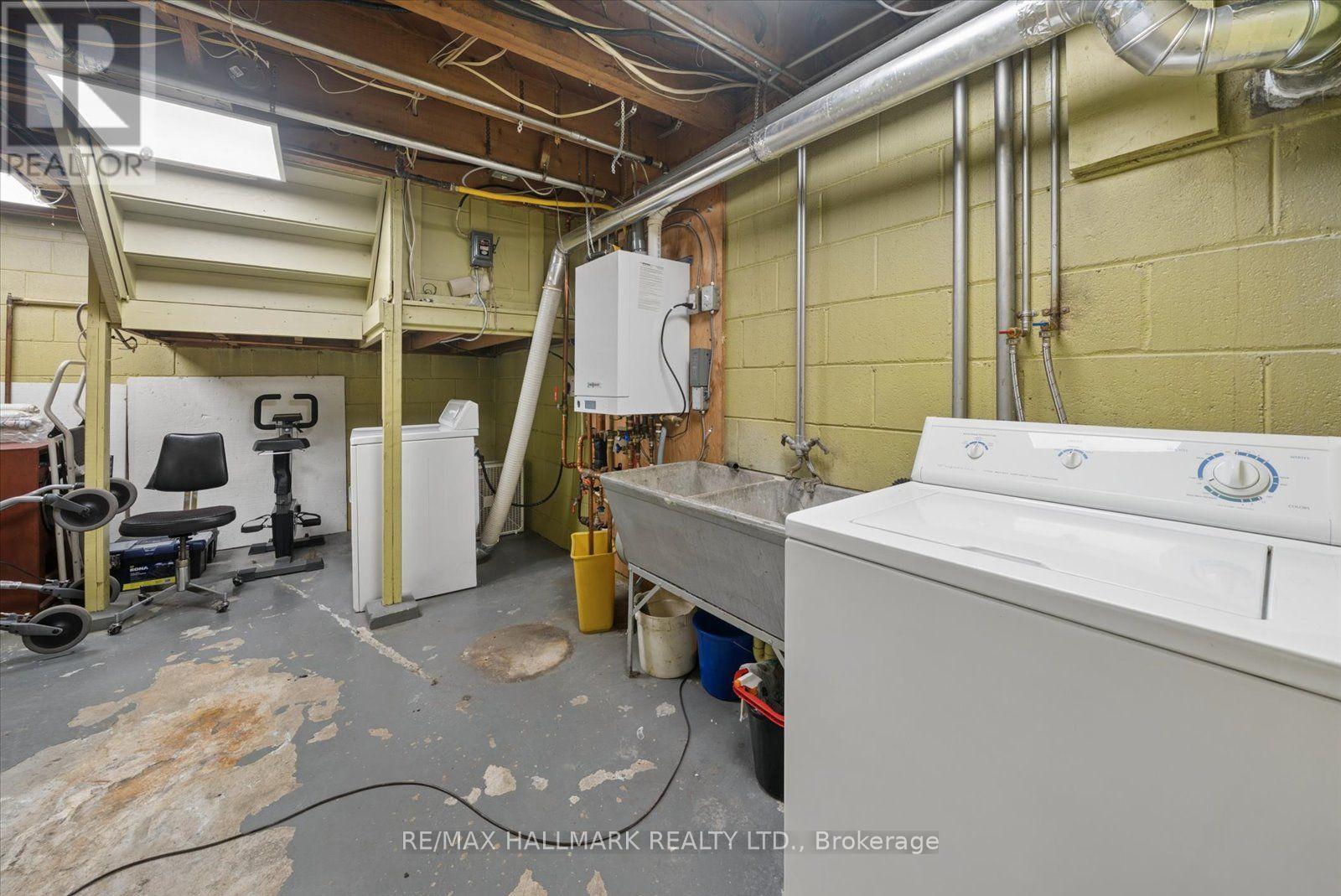 51 ALLISTER AVENUE - 33