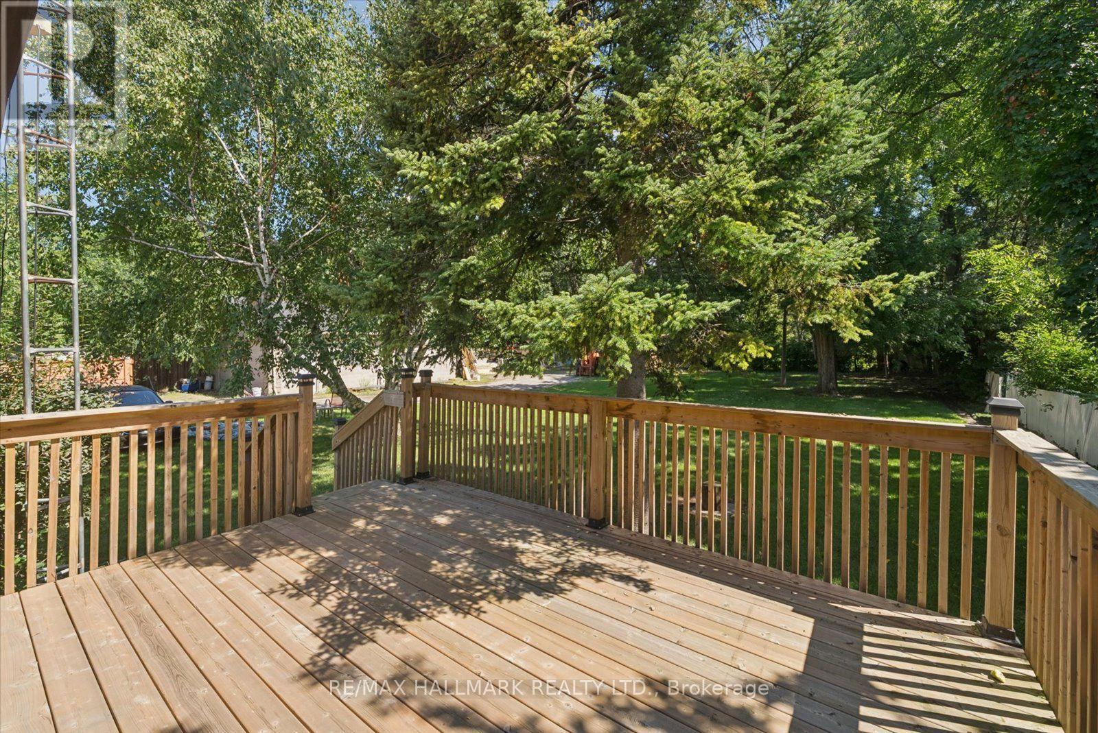 51 ALLISTER AVENUE - 35
