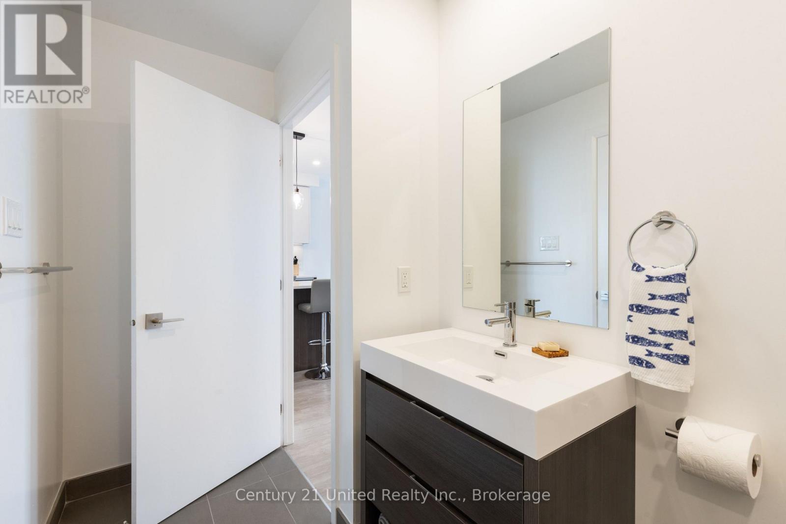 #705 195 HUNTER STREET E - 18