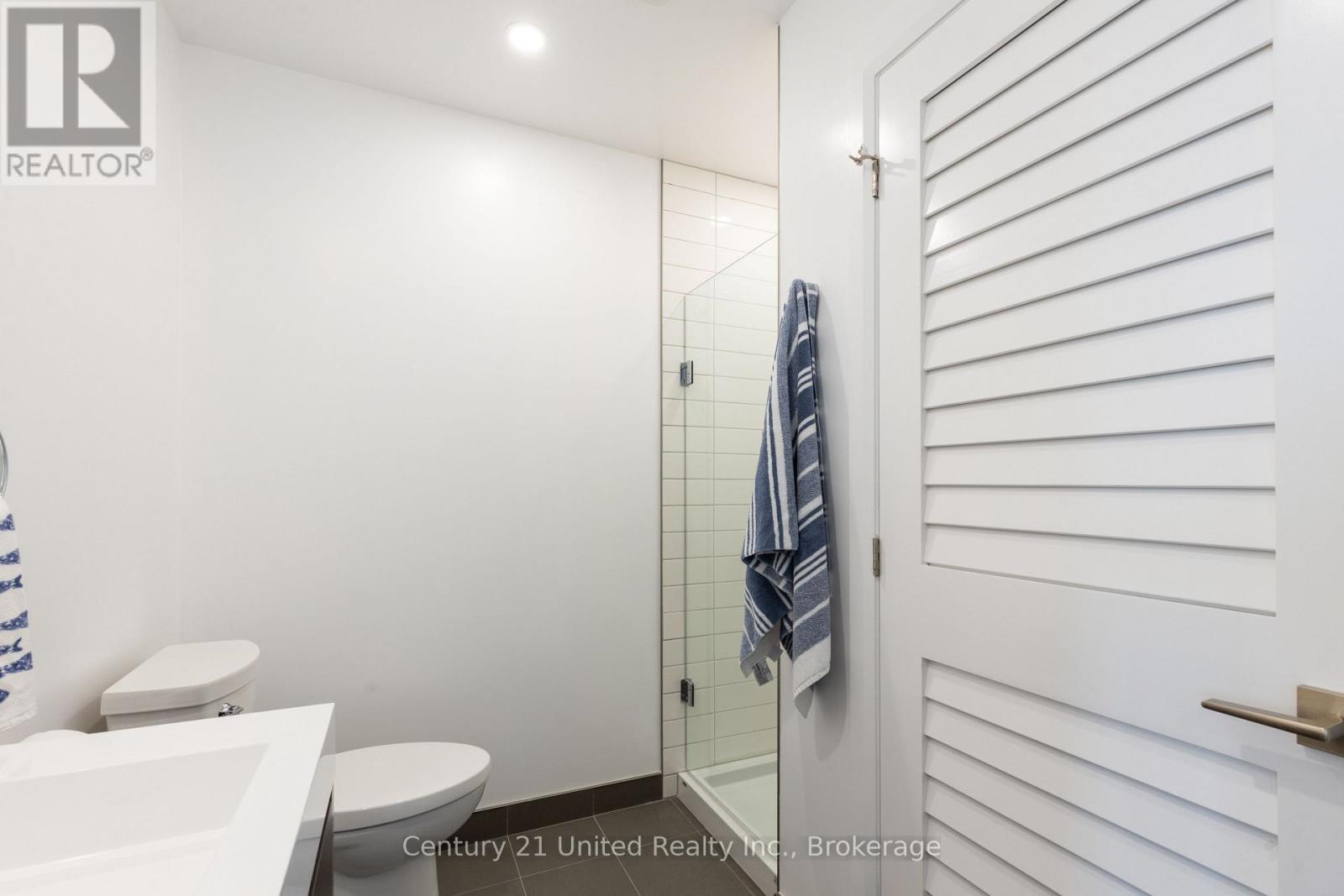 #705 195 HUNTER STREET E - 19