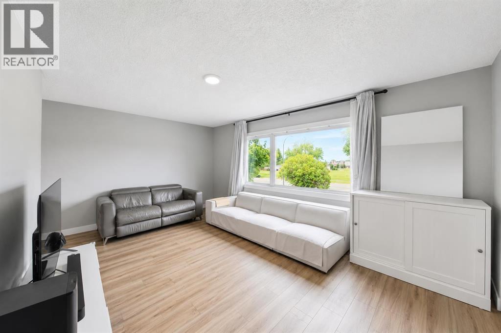Listing photo – 516 Terrace Park, Red Deer