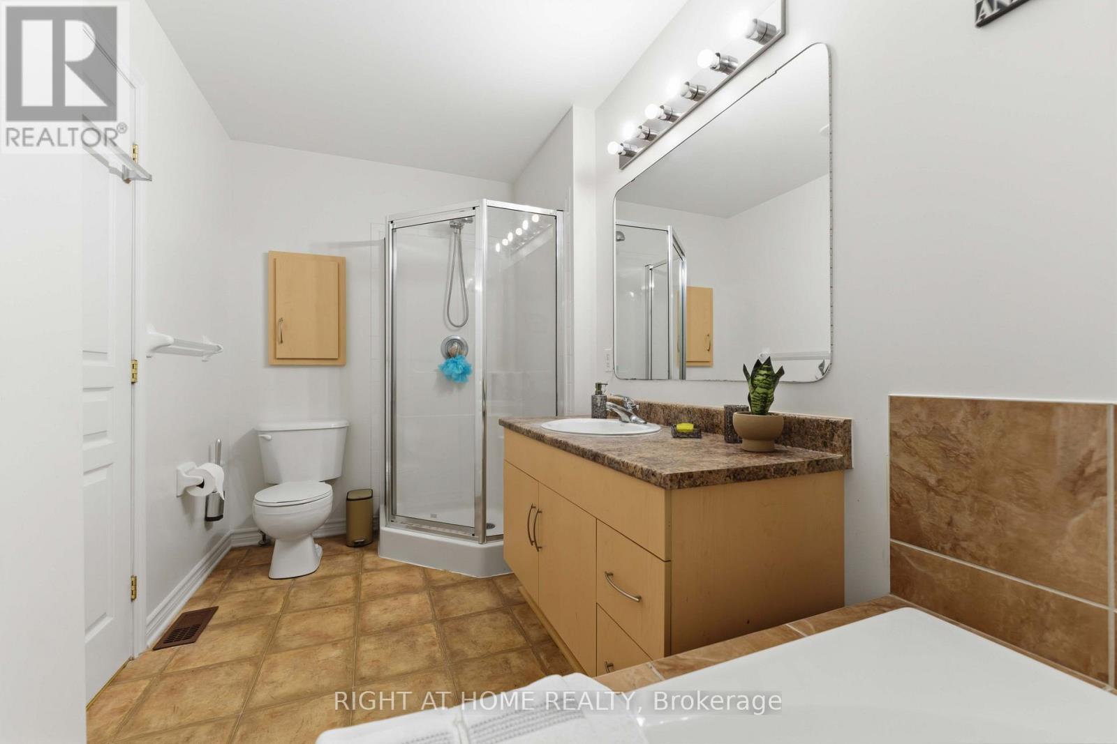 #106 1745 CAMPEAU DRIVE - Image 10