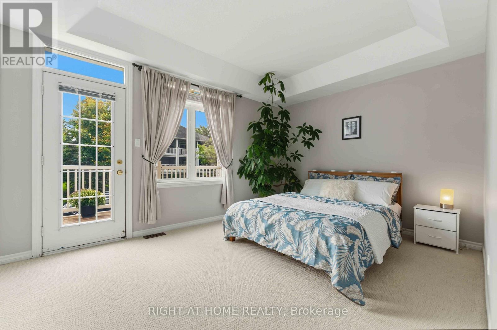 #106 1745 CAMPEAU DRIVE - 11