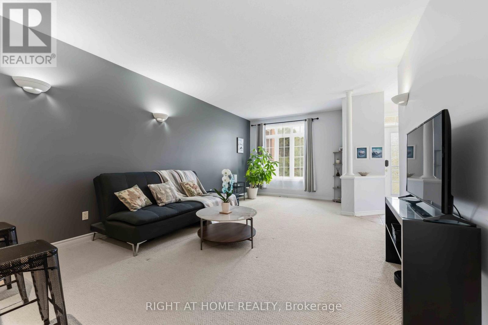 #106 1745 CAMPEAU DRIVE - 5