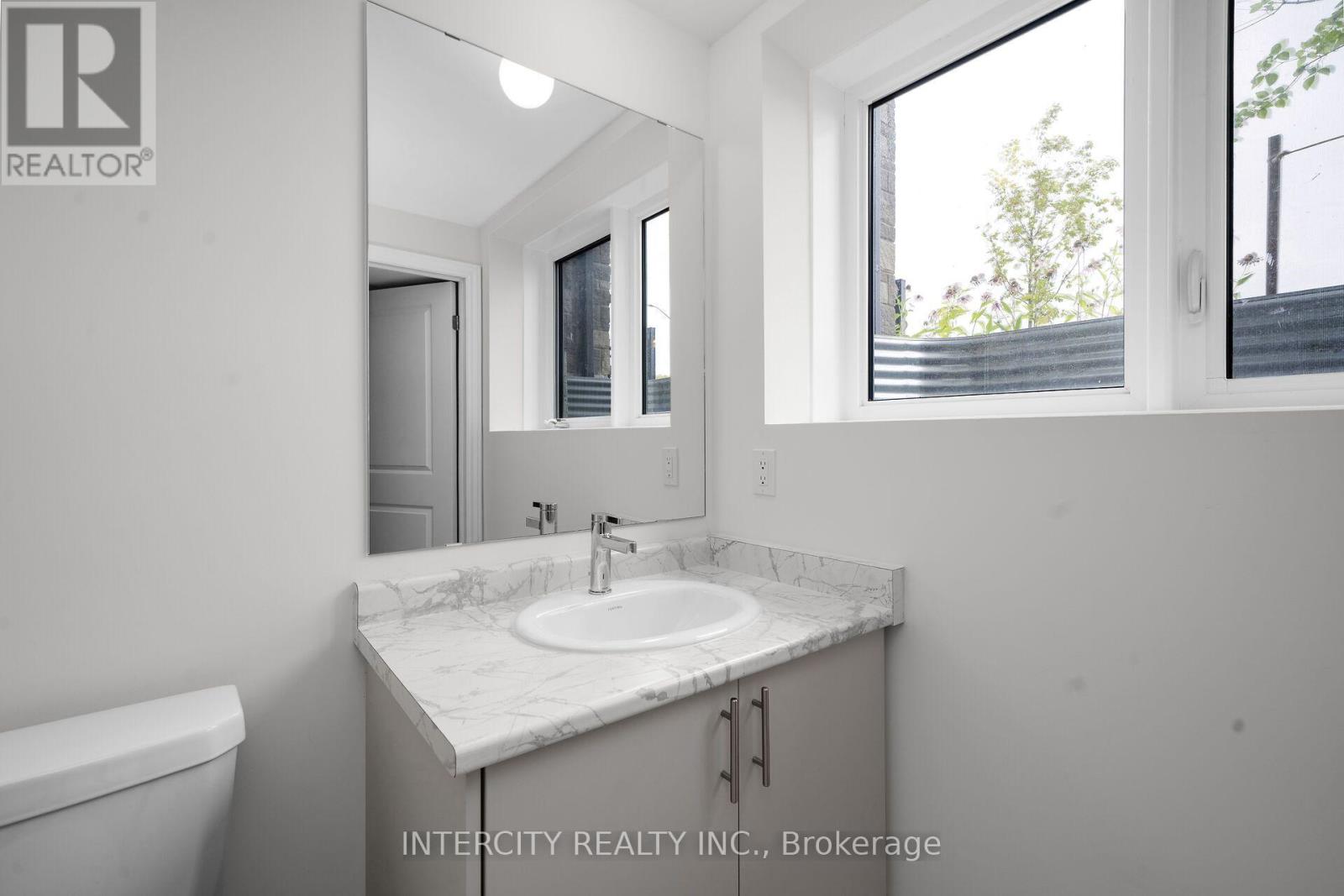 #7Z 553 TIM MANLEY AVENUE - 14