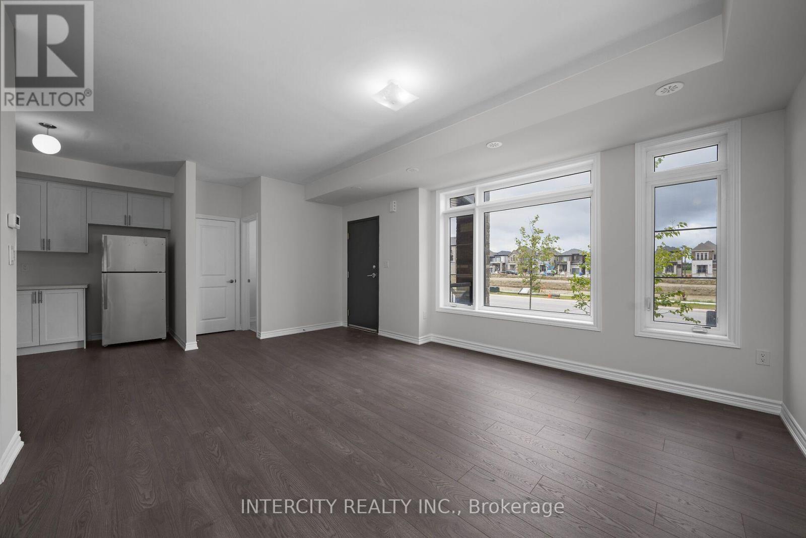 #7Z 553 TIM MANLEY AVENUE - 6