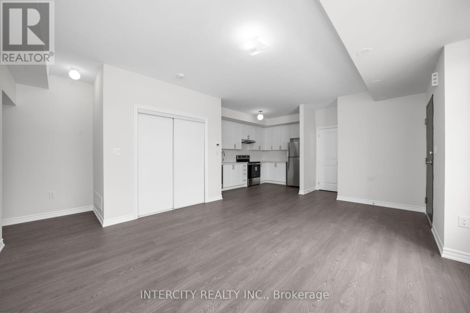 #7Z 553 TIM MANLEY AVENUE - 7