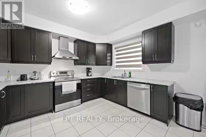 341 REMEMBRANCE ROAD - 12