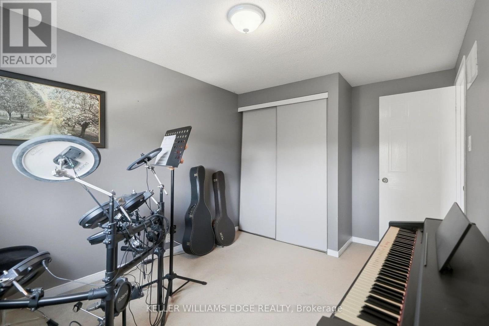 2055 HUNTERS WOOD DRIVE - 33