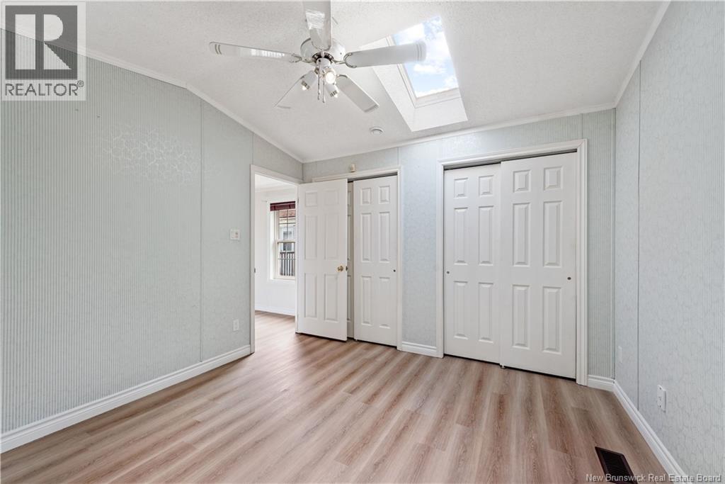 37 Young Street - 12