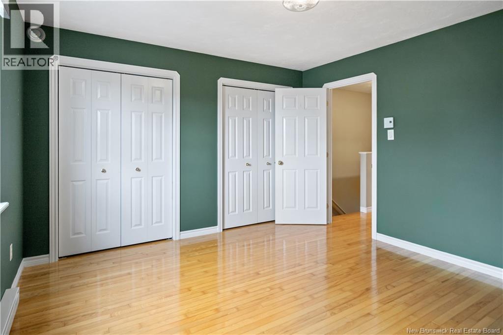 #12 354 Amirault Street - 16