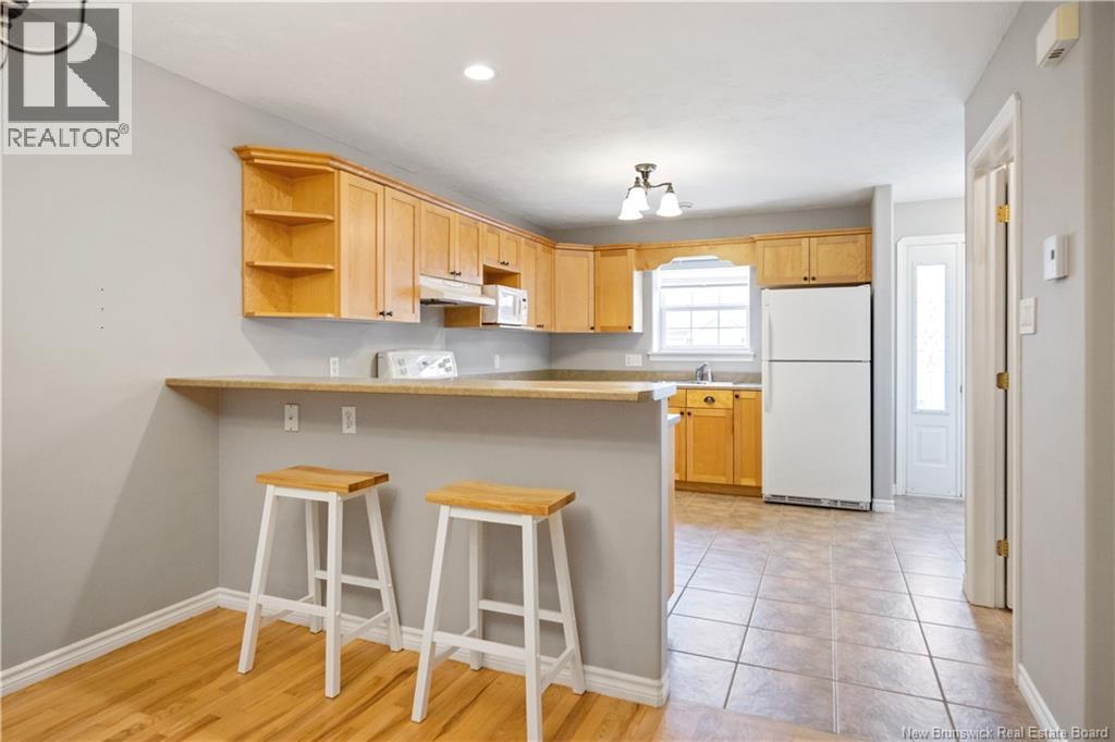 #12 354 Amirault Street - 4