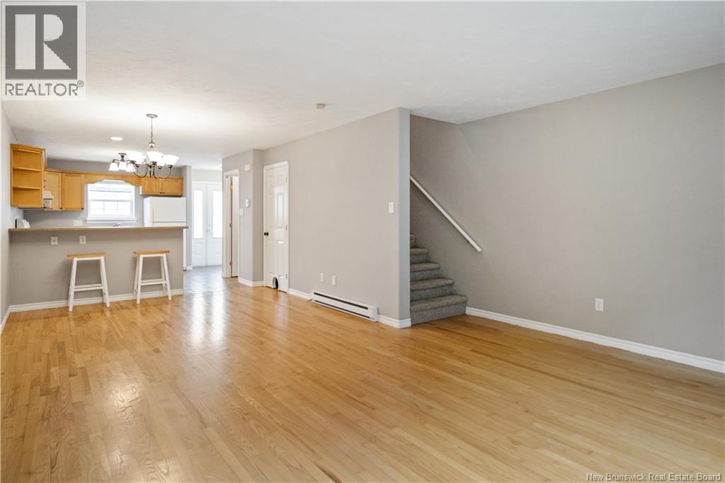 #12 354 Amirault Street - 8
