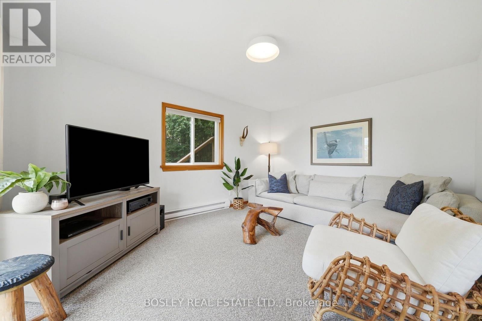 1143 RIGNALLS ROAD E - 18