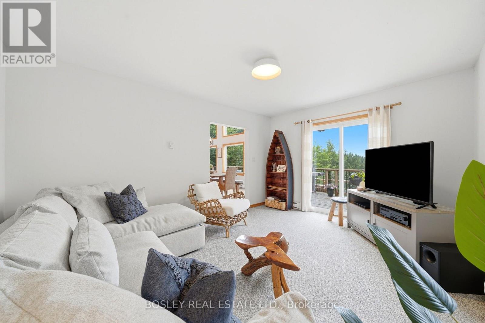 1143 RIGNALLS ROAD E - 19