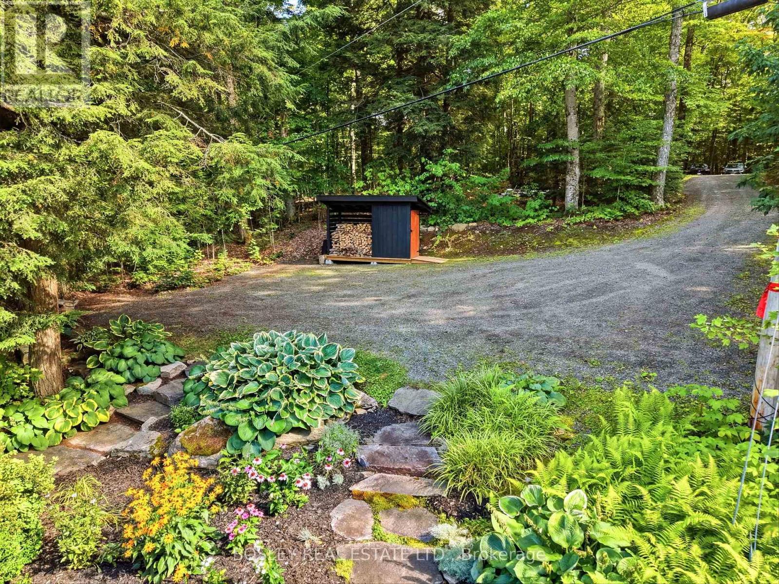 1143 RIGNALLS ROAD E - 36