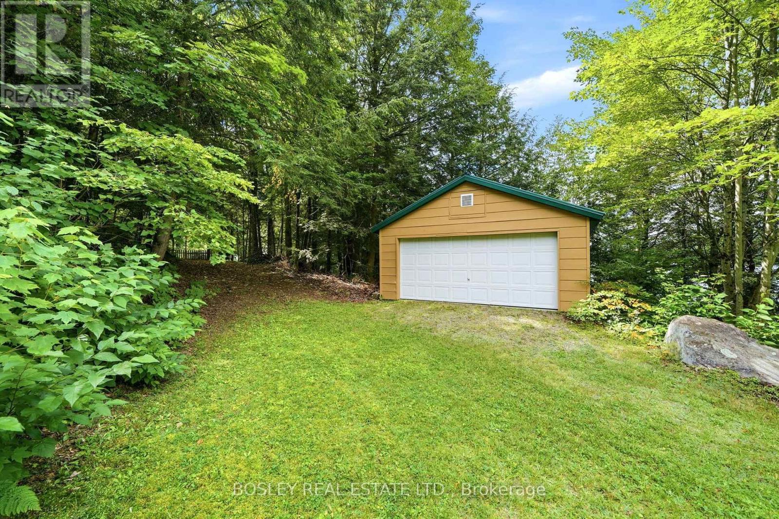 1143 RIGNALLS ROAD E - 44