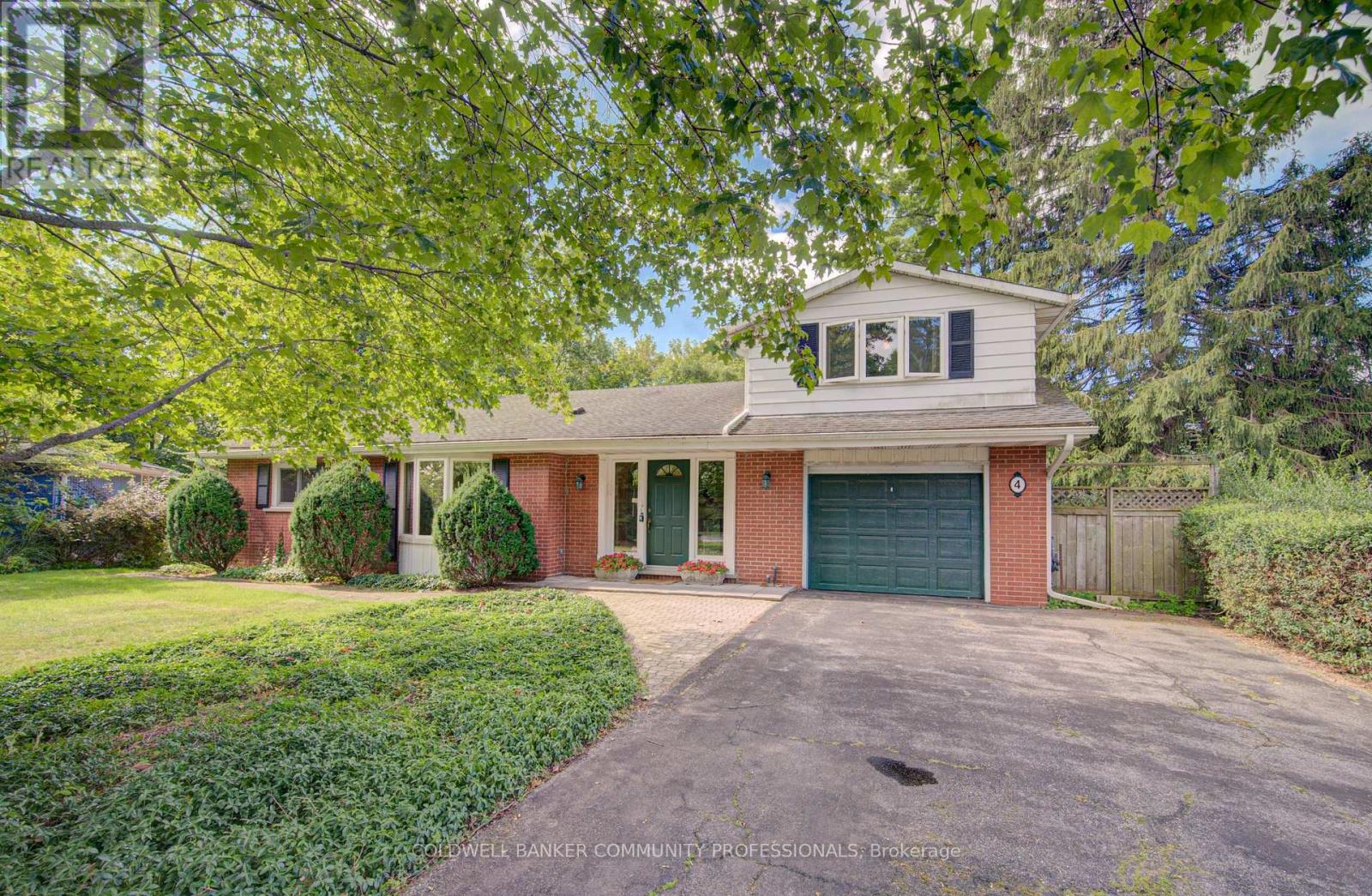 Photo of 4 Mayfair Court