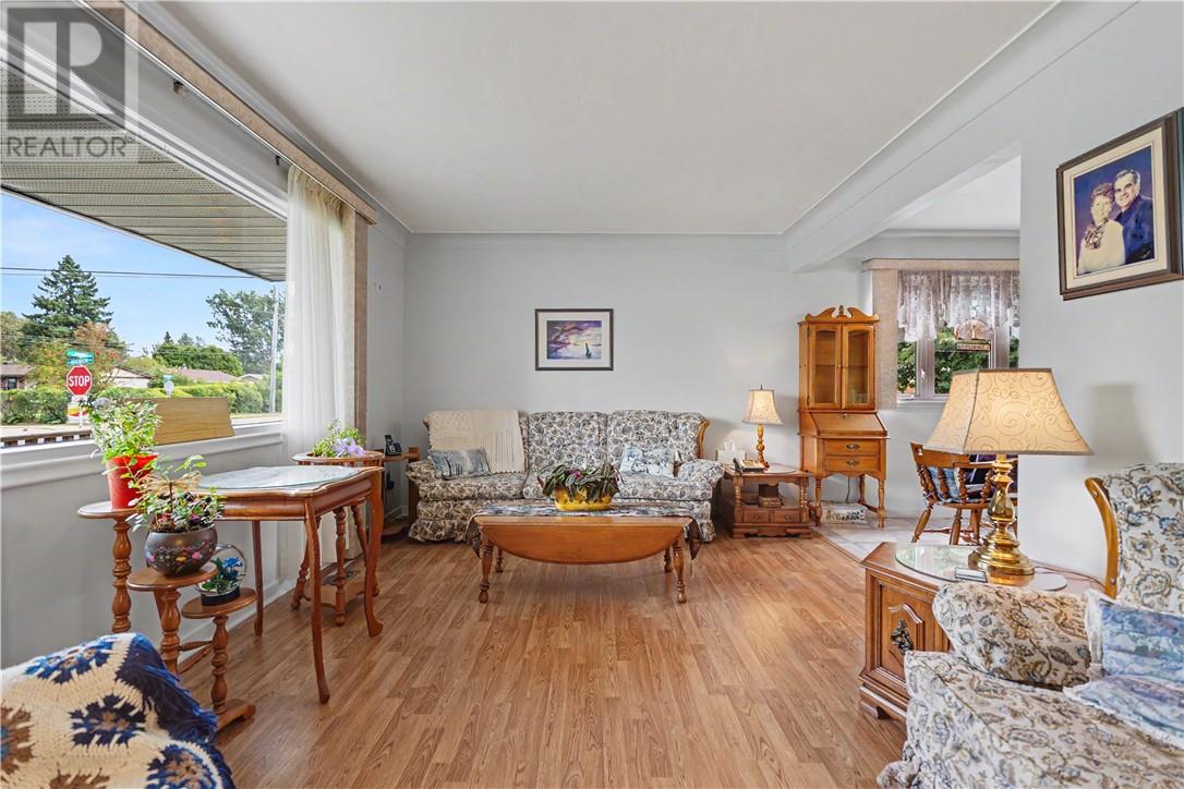 1493 Lansing Avenue - Image 8