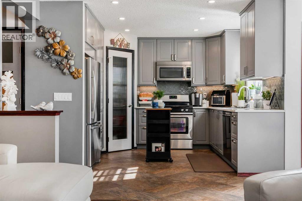 22 Hidden Valley Manor NW - 12