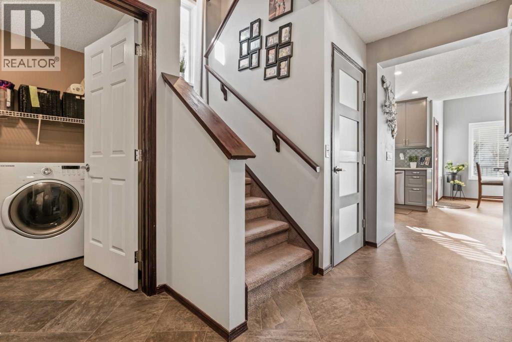 22 Hidden Valley Manor NW - 3