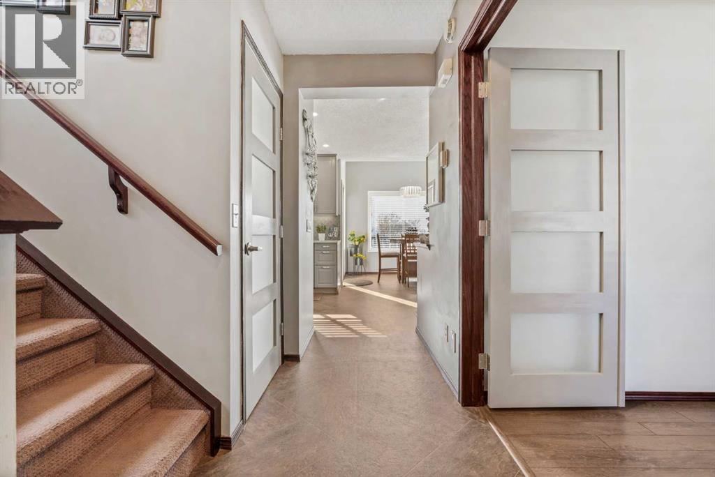 22 Hidden Valley Manor NW - 6