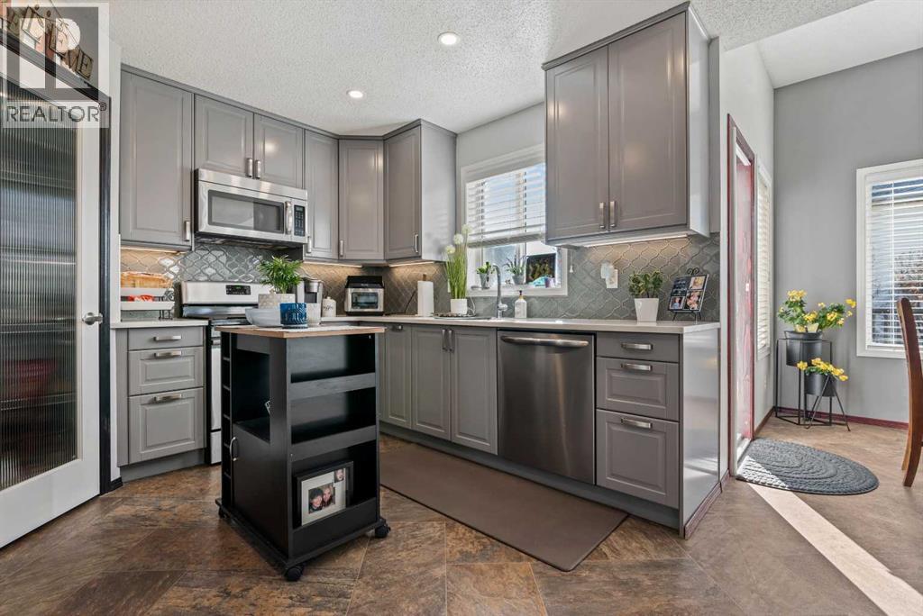 22 Hidden Valley Manor NW - 8