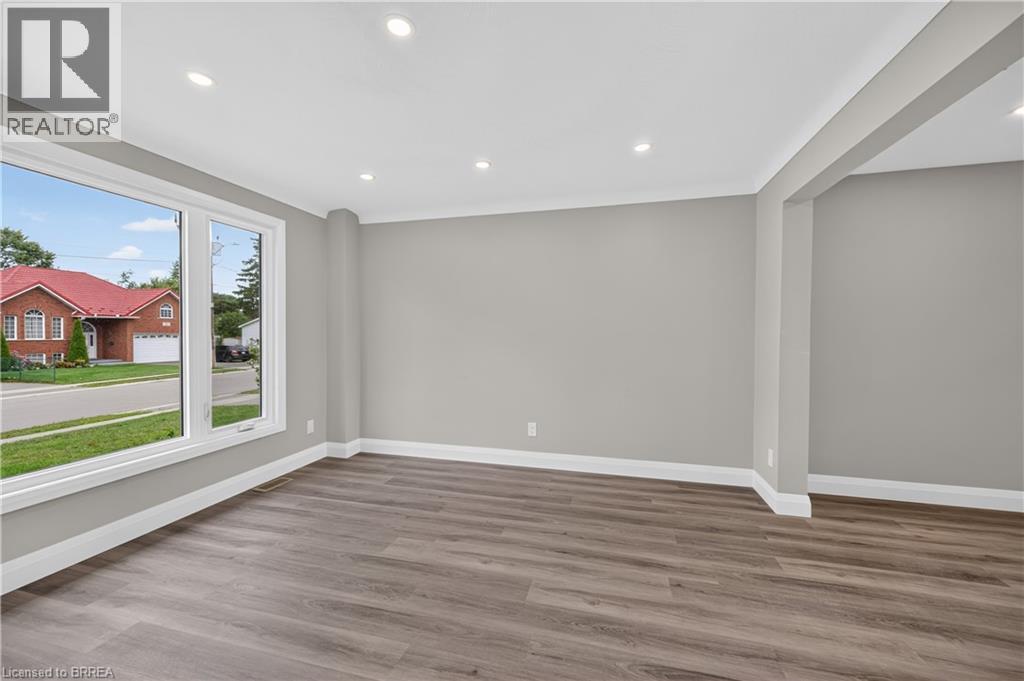 10 ELMWOOD Avenue - Image 10