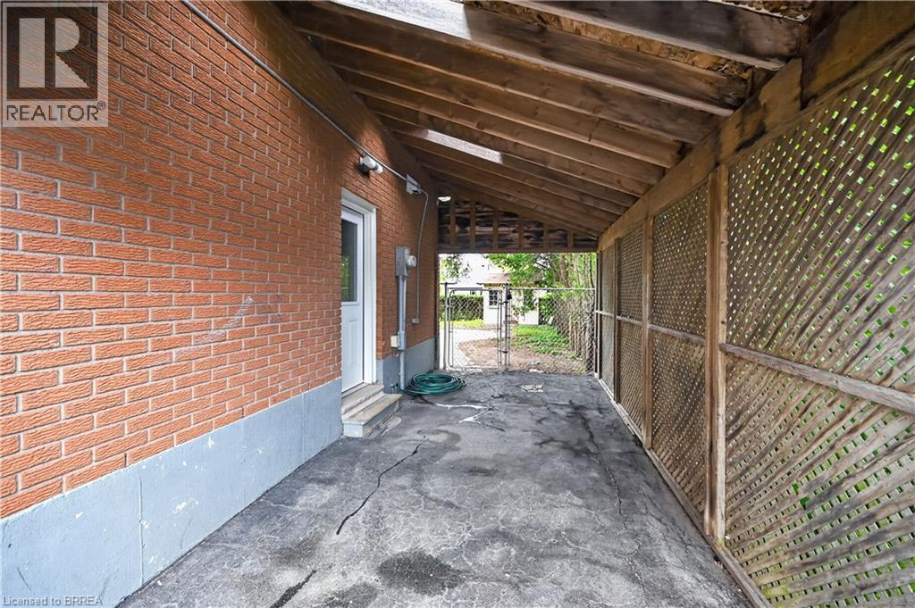 10 ELMWOOD Avenue - 47