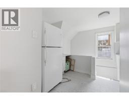 Kitchen - 1021 Wellington Avenue, Windsor, ON N9A5K2 Photo 7