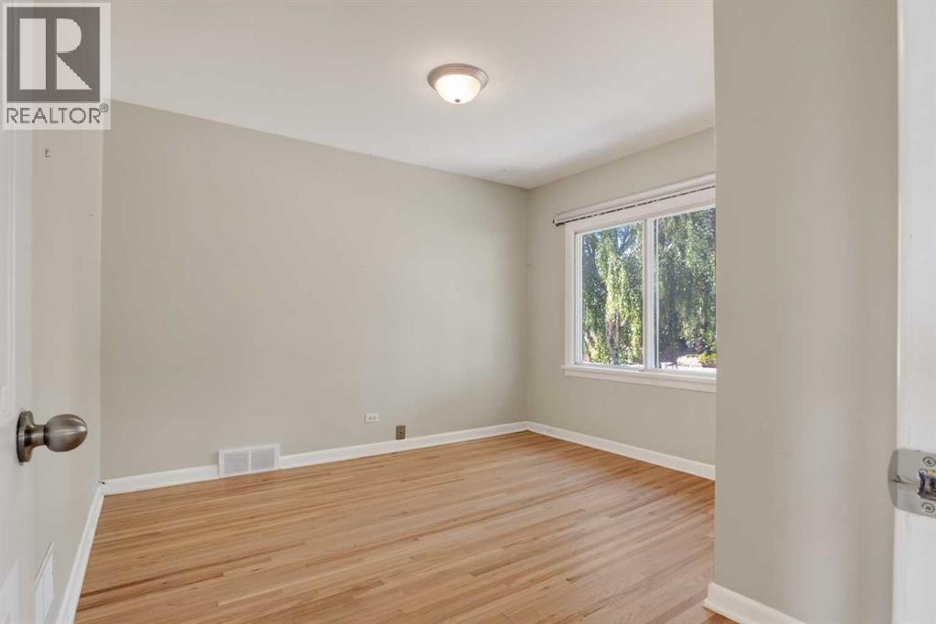 1021 Drury Avenue NE - 10