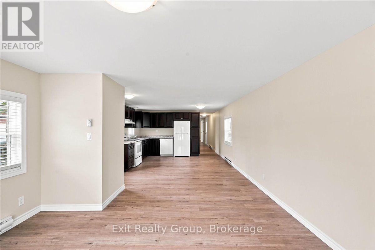 14 NIGHTINGALE LANE - Image 12