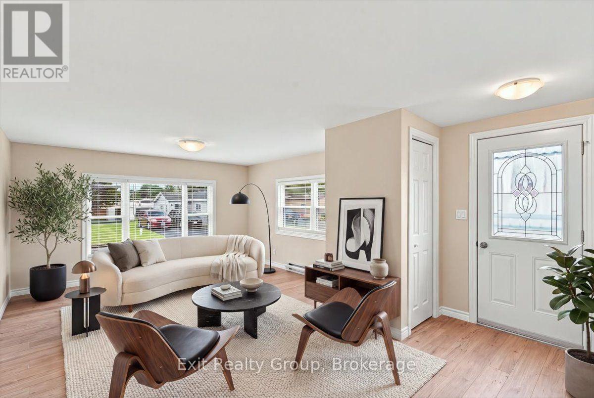 14 NIGHTINGALE LANE - Image 6